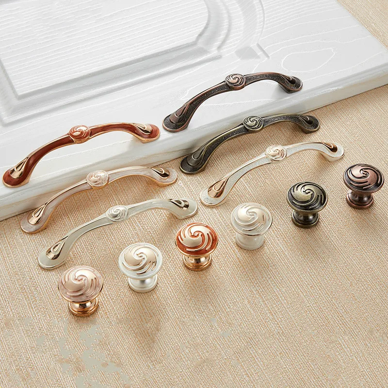 Зеленый/красный Бронзовый кухонный шкаф | Обустройство дома