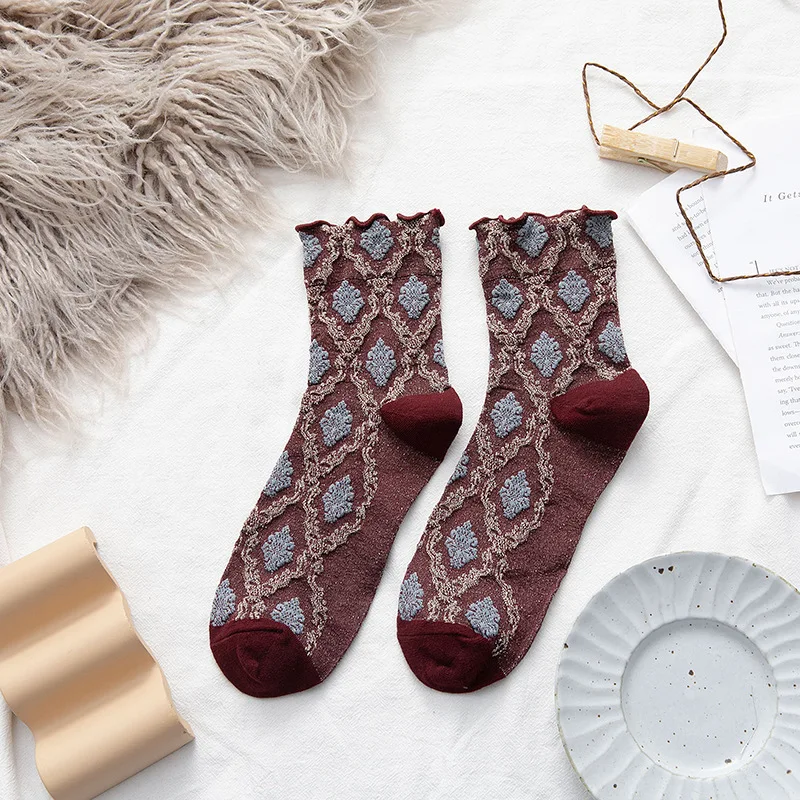 

Fashion Retro Women Street Socks Girls New Sports Warmer Thicken Spring Solid Colorful Middle Tube Soft free shipping