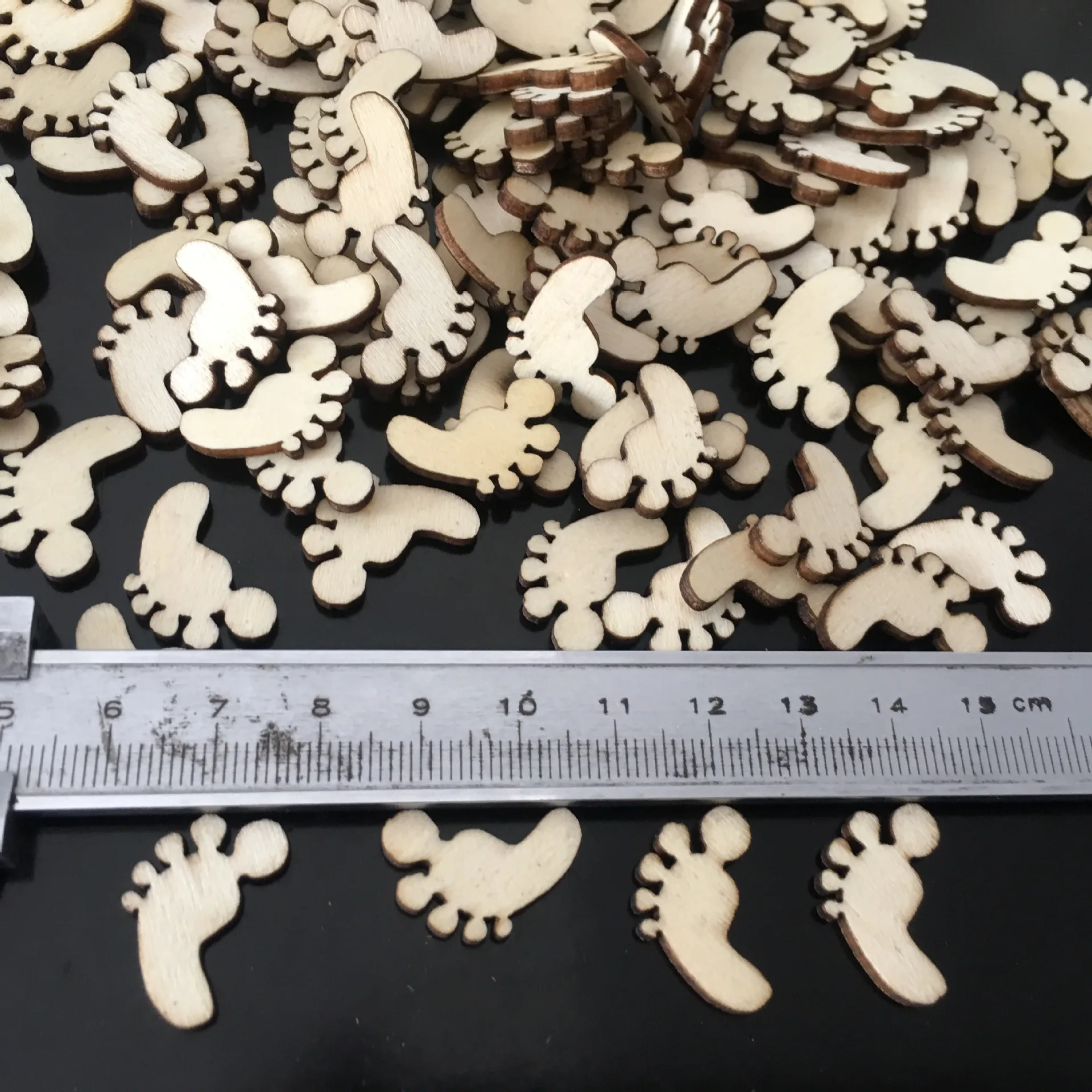 

100PCS Unfinished Wood Foot Shape Cutouts Wood Craft for DIY Project Decoration and Painting Christmas Decorations