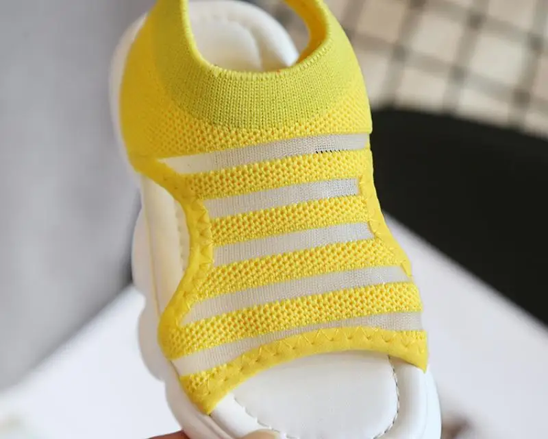 2020 новые модные сандалии для маленьких девочек и мальчиков пляжная обувь с