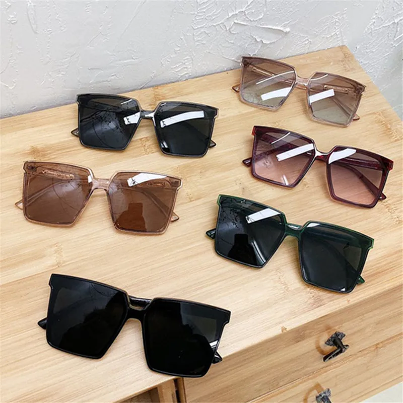 

KUJUNY New Square Oversized Sunglasses Women Men Brand 2021Designer Vintage Transparent Sun Glasses Big Frame Gradient Eyewear