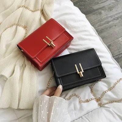 

Женские сумки на плечо, Новинка лета 2019, Корейская версия сумки-мессенджеры, сумка на цепочке с контрастным цветным принтом, сумка через пле...