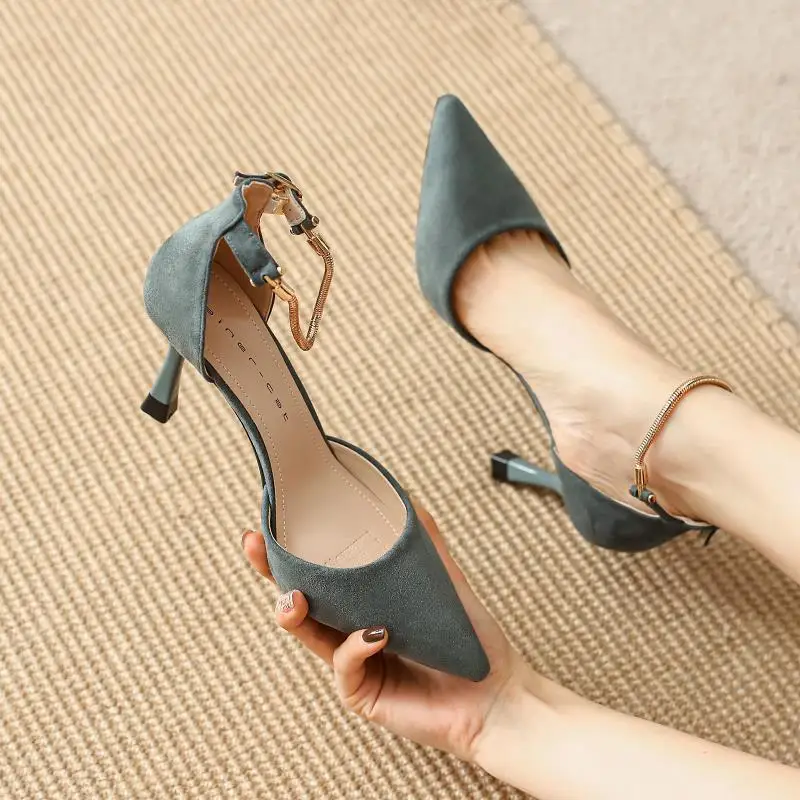 

Женские туфли на высоком каблуке, туфли-лодочки с острым носком и ремешком с пряжкой, пикантные вечерние туфли, свадебные туфли, большой раз...