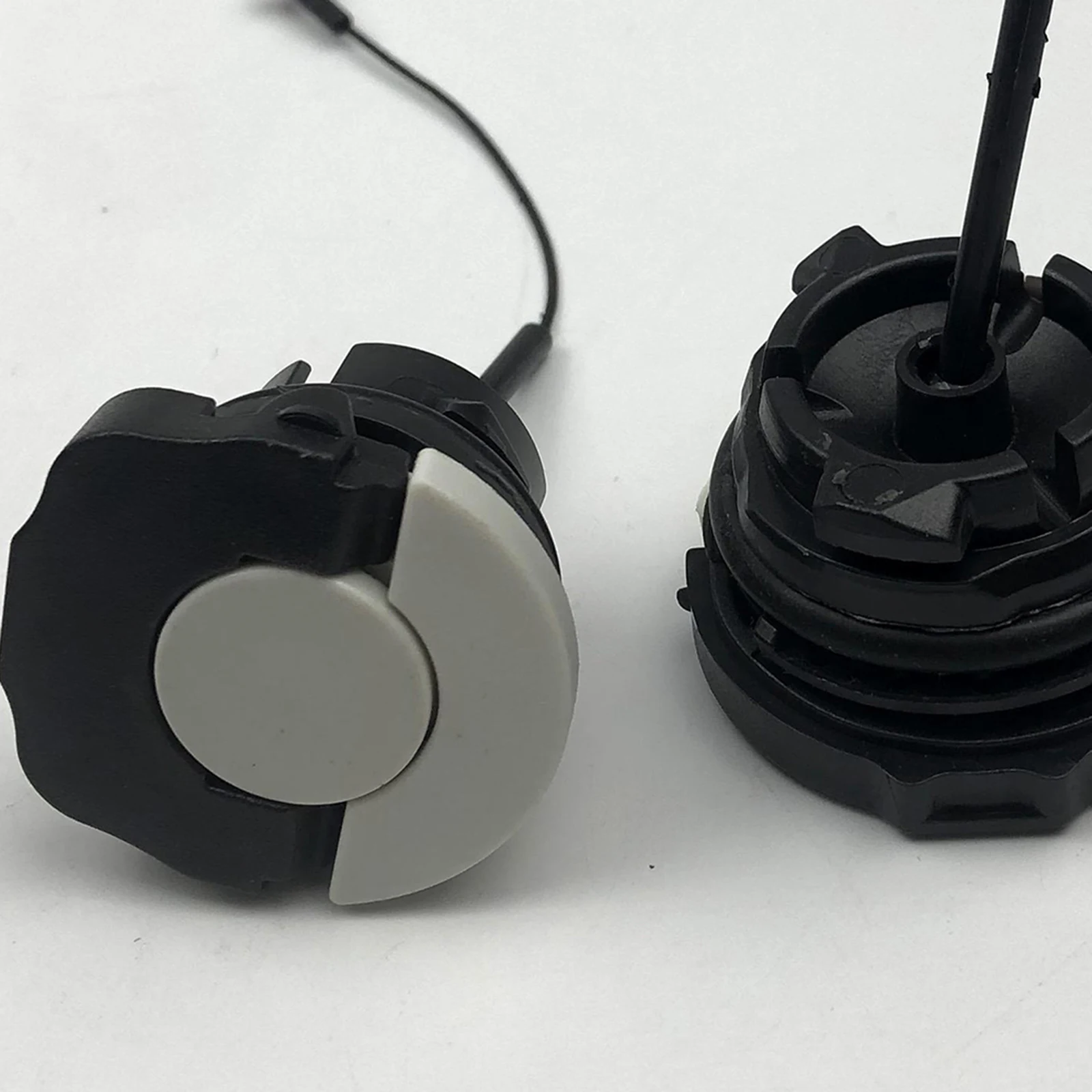 

Fuel Cap and Oil Cap Replace Part# 000 0350 0525,Part# 0000 350 0526 for Stihl