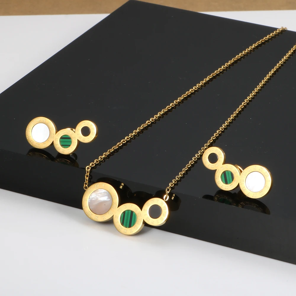 

Fashion Women Jewelry Sets Green/Black/White Shell Stud Earrings Roman Numeral Necklace For Women Luxury Jewlery Set Gift