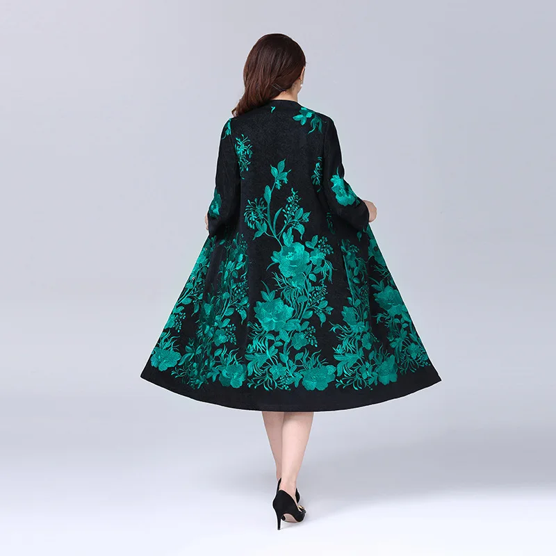 Пальто женское жаккардовое длинное однобортное с воротником-стойкой в