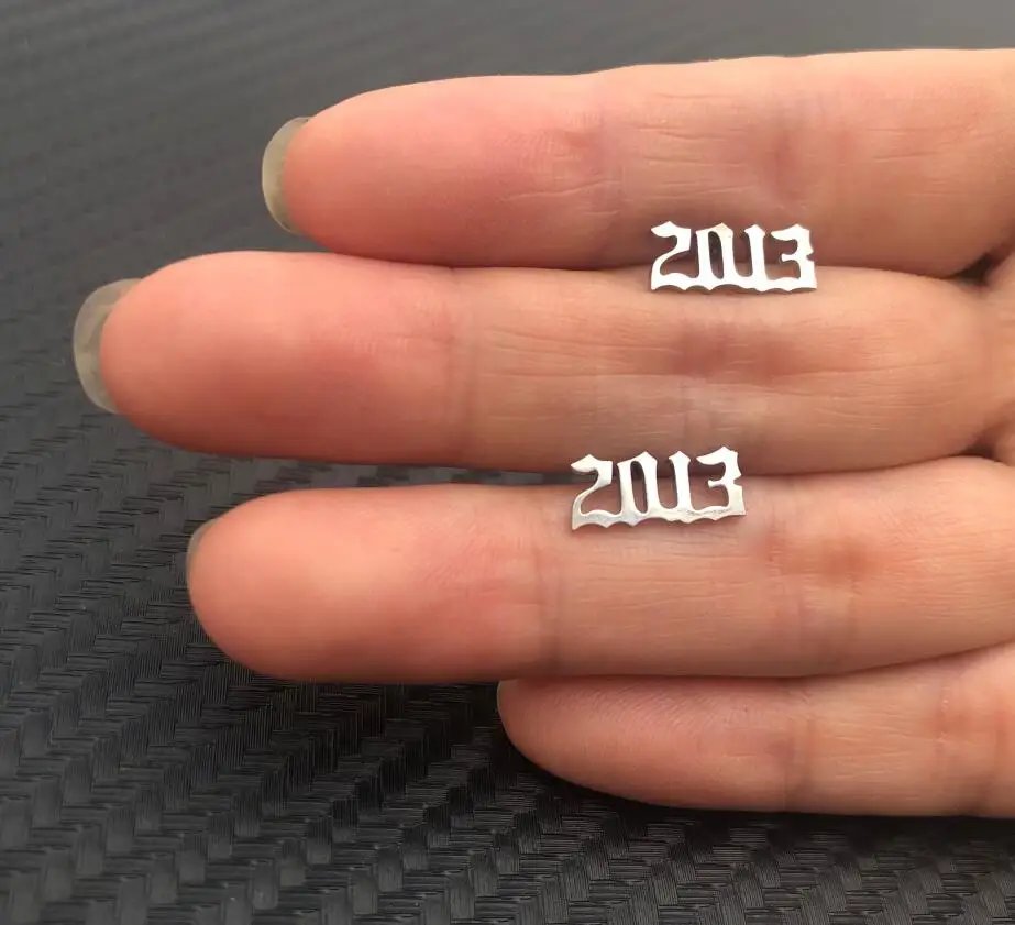 Индивидуальные ювелирные изделия SMJEL серьги с указанием даты и цифр года