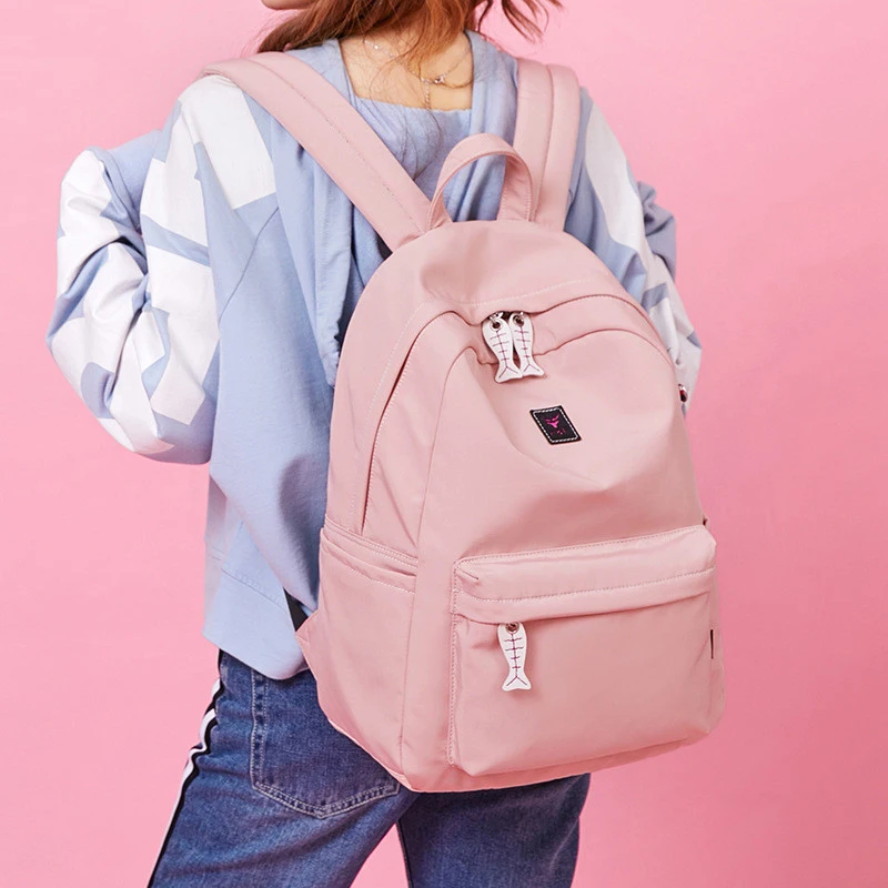 Модный водонепроницаемый полиэстеровый школьный рюкзак для студентов.