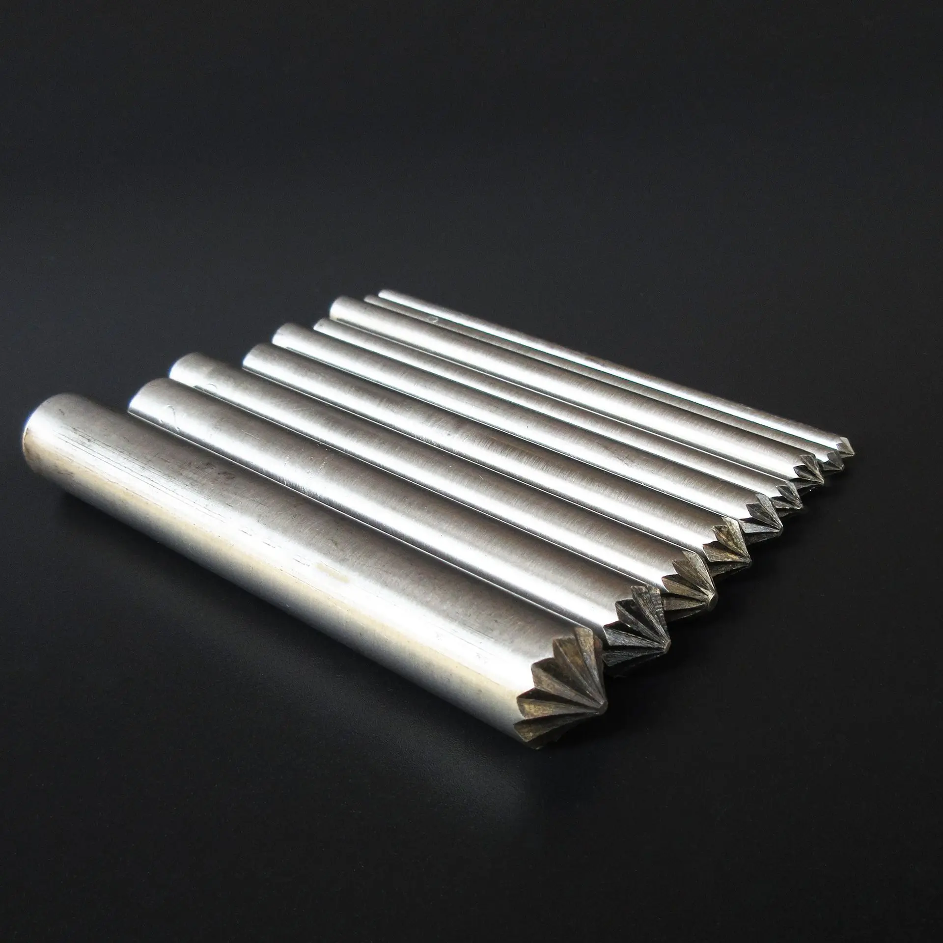 

1pcs Metal Flowering Puncher Screw Eyelets installation tool Button mold Clothing & Accessories 3mm-20mm