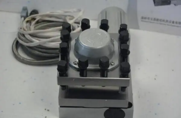 

LD4B LD4B-CK6125 серии вертикальный NC башни токарно-револьверный 220v