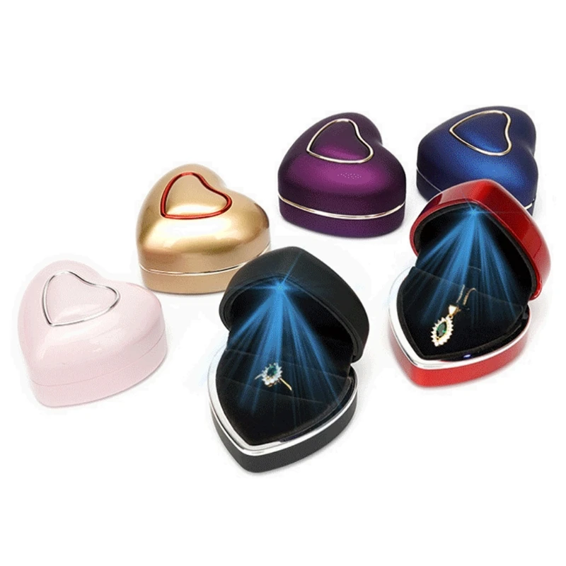 

2021 New Heart-shaped LED Light Wedding Ring Box Engagement Rings Necklace Jewelry Case