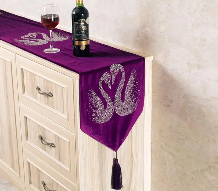 Swan Design Table Runner Decoration Cover Dustproof Cabinet Diamonds Ironing Tech 32x180cm 32x200cm | Дом и сад