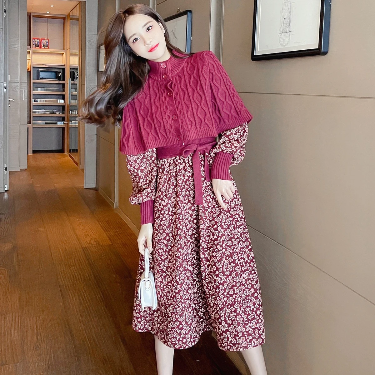 

Высококачественное трикотажное ретро платье с цветочным принтом в стиле пэчворк и элегантный свитер с накидкой и шалью комплект из двух пр...