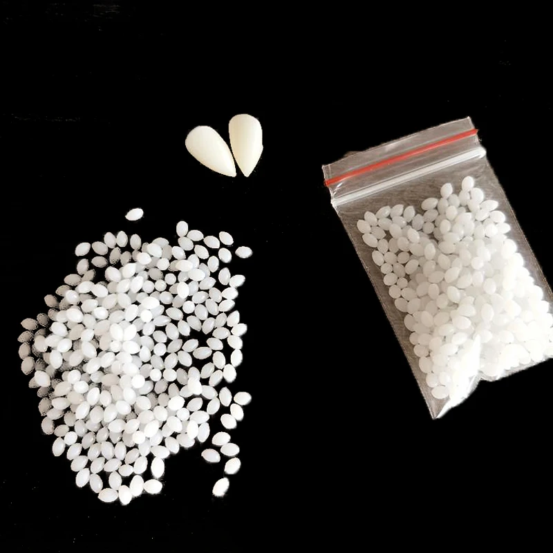 Клыки из эпоксидной смолы для Хэллоуина искусственные клыки |