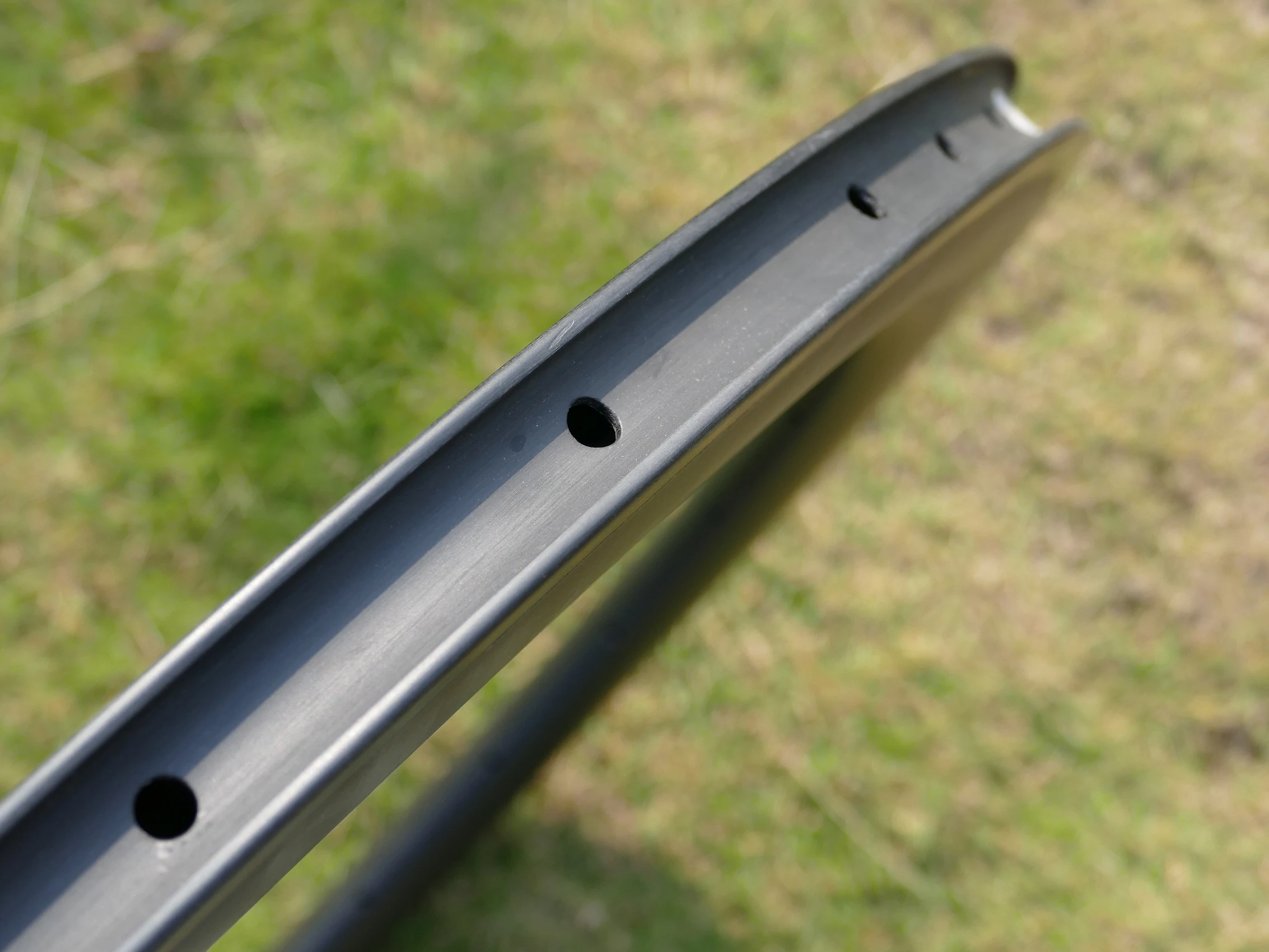 

C3 High Quality Full Carbon Road Bike Clincher Wheel Rim Basalt Brake Surface Rim Depth 38mm Width 27mm Including 1 Pair