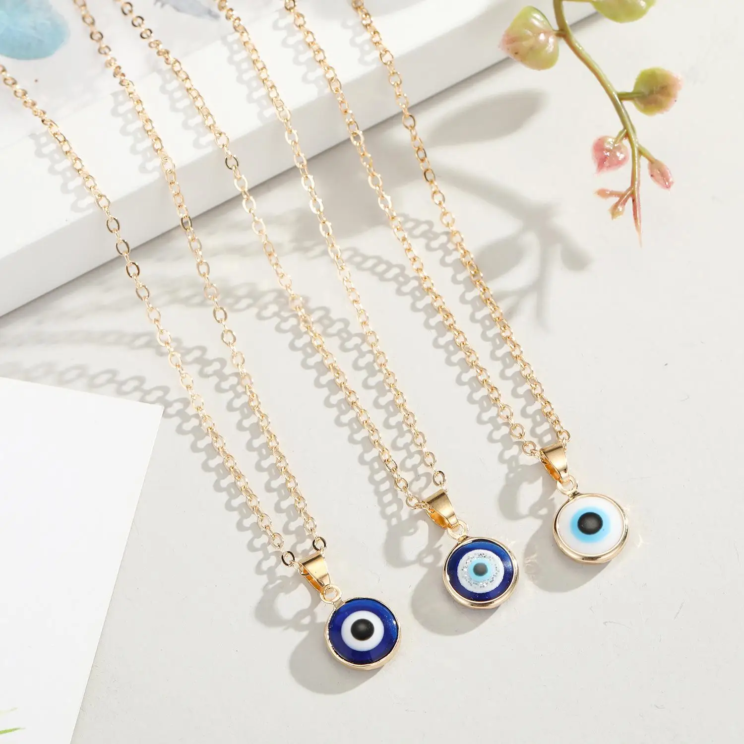 

Trendy Fashion Turkish Blue Eye Pendant Necklace Simple Eye Clavicle Chain Sweater Necklace Party Accessories Gifts for Girl