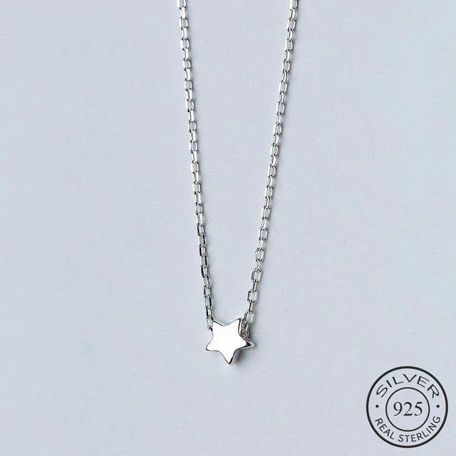 Минималистичное ожерелье с подвеской Геометрическая Звезда гладкая