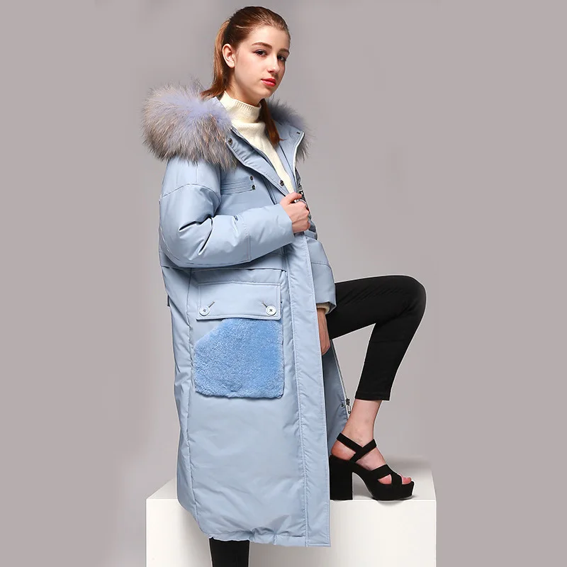 Женский длинный пуховик на белом утином пуху розовая парка с воротником из меха