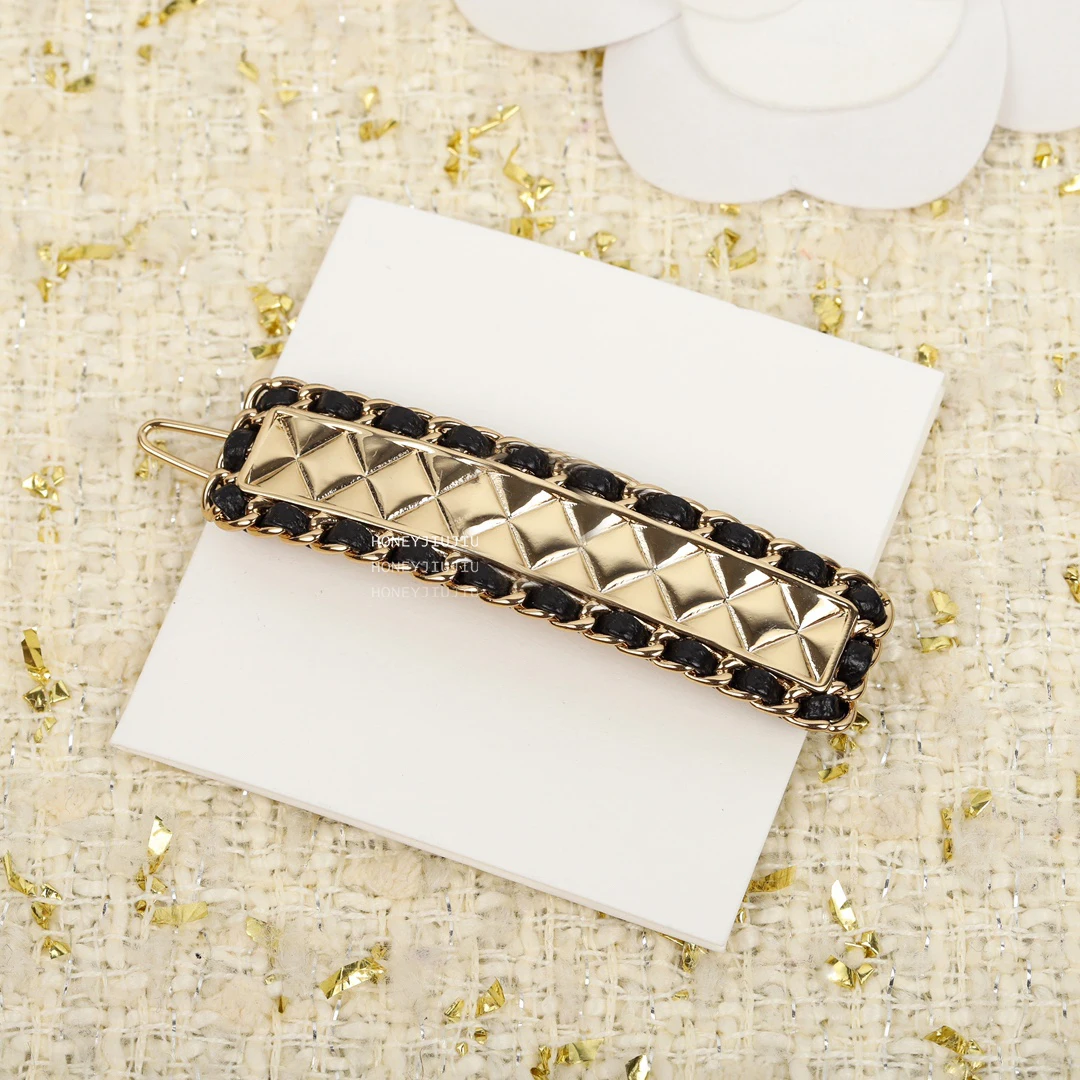 

Hot Famous Brand Leather Gold Hairpin For Women Top Quality Luxury Jewelry Hair Accessories Designer Runway Party Trendy 2021