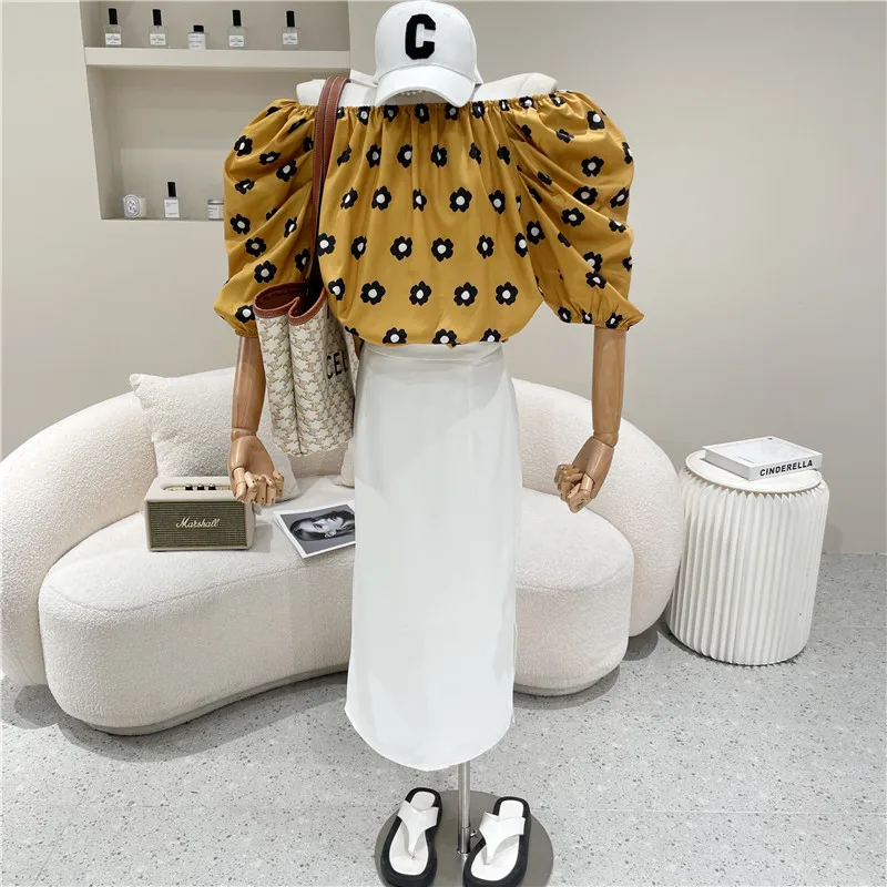

Niche Design New Women's Clothing Summer 2021 Fashion Temperament Puff Sleeve Off Shoulder Loose And Versatile Floral Shirt Top
