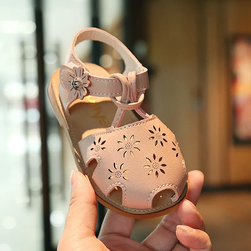 

Girls Summer Flower Sandals New Korean Version Of Baotou Beach Shoes 2020 Children Baby Non-slip Soft Bottom Princess Shoes B892