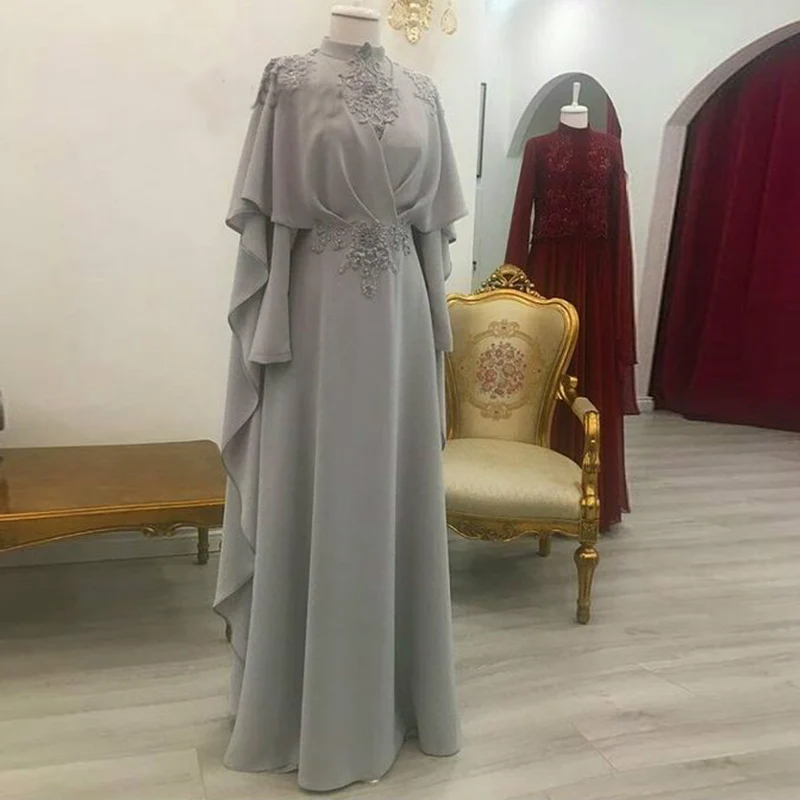 

Silver Muslim Evening Dress With Long Sleeves Chiffon Dubai Abaya Caftan Formal Prom Gown High Neck Arabic Turkey Party Gowns