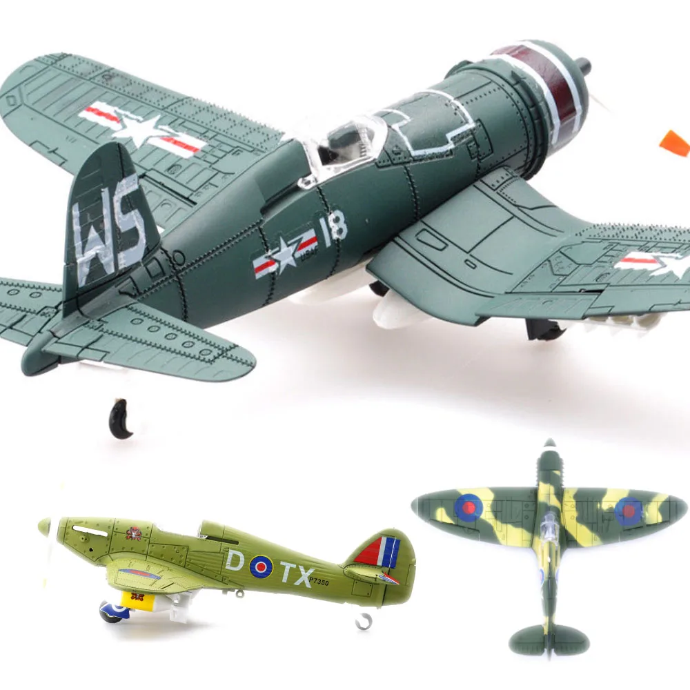 Модель самолета F4U Corsair времен Второй мировой войны в масштабе 1/48 года