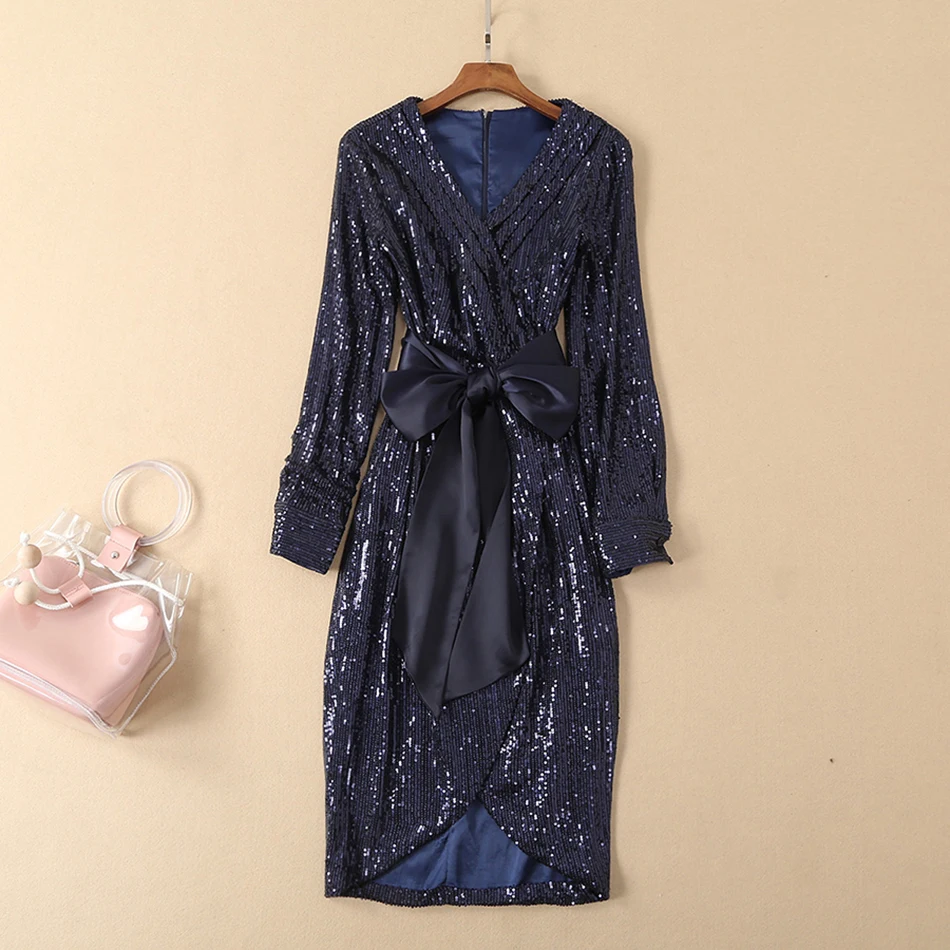 Расшитое блестками платье с v-образным вырезом и длинным бантом сексуальное