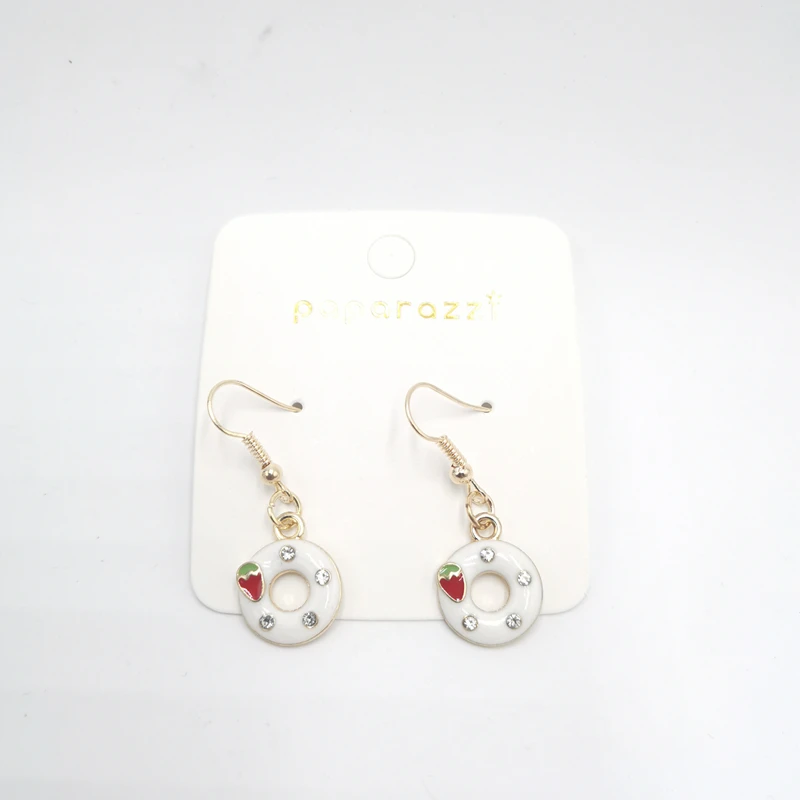 

New 2020 1 Pair of Drop Earrings Cute Strawberry Donuts Cute Cartoon Dangling Earrings Personality Funny Party Girl Jewelry Gift