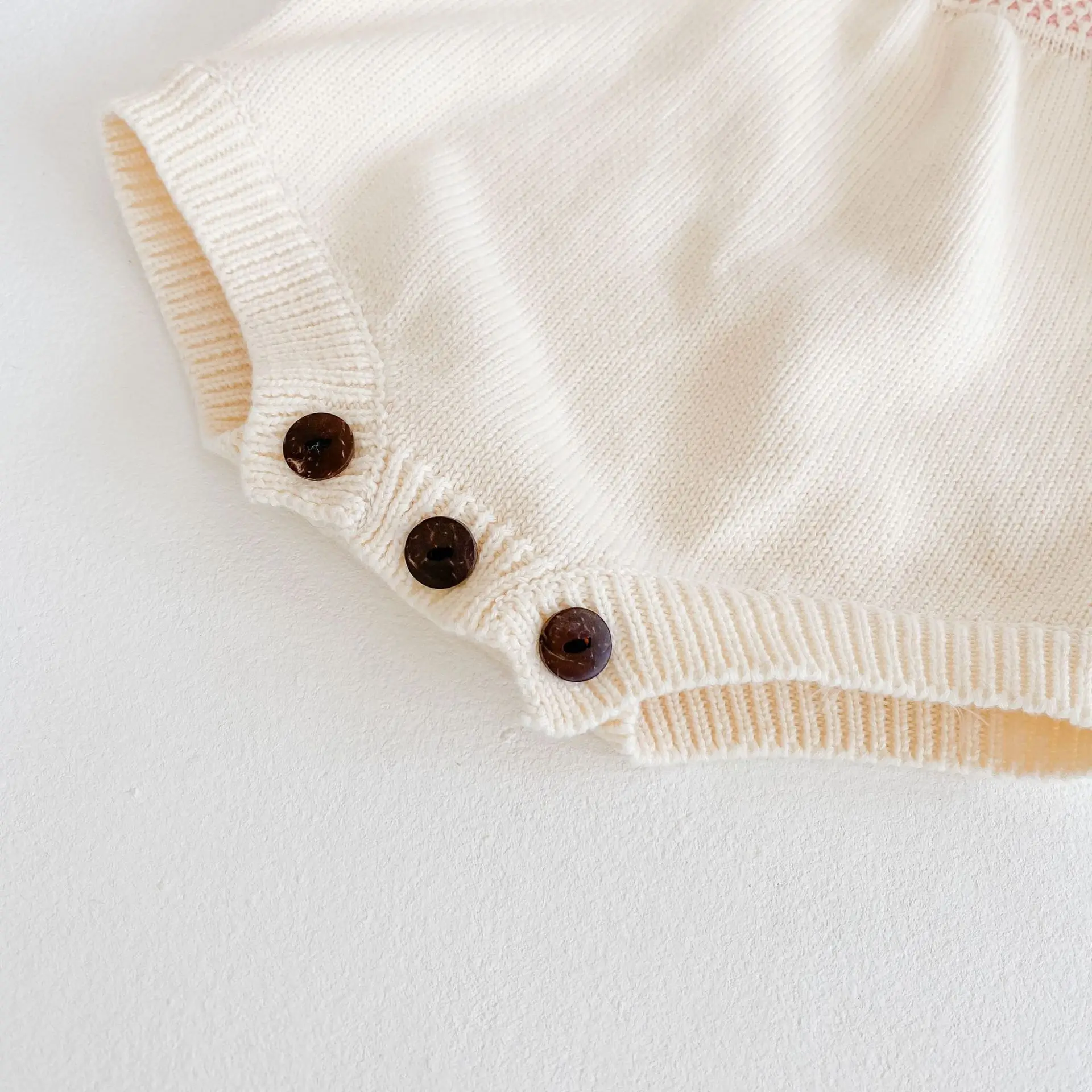 

Long-sleeved knitted romper for girls, sweet light pink stitching cotton thread, comfortable girls' jumpsuit