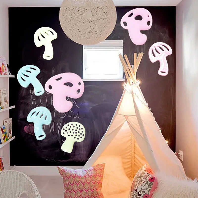 

Mushroom Luminous Stickers Decorative Ceiling Stickers Child Girl Bedroom Phosphorescent Children'S Mural Home Decor Accessories