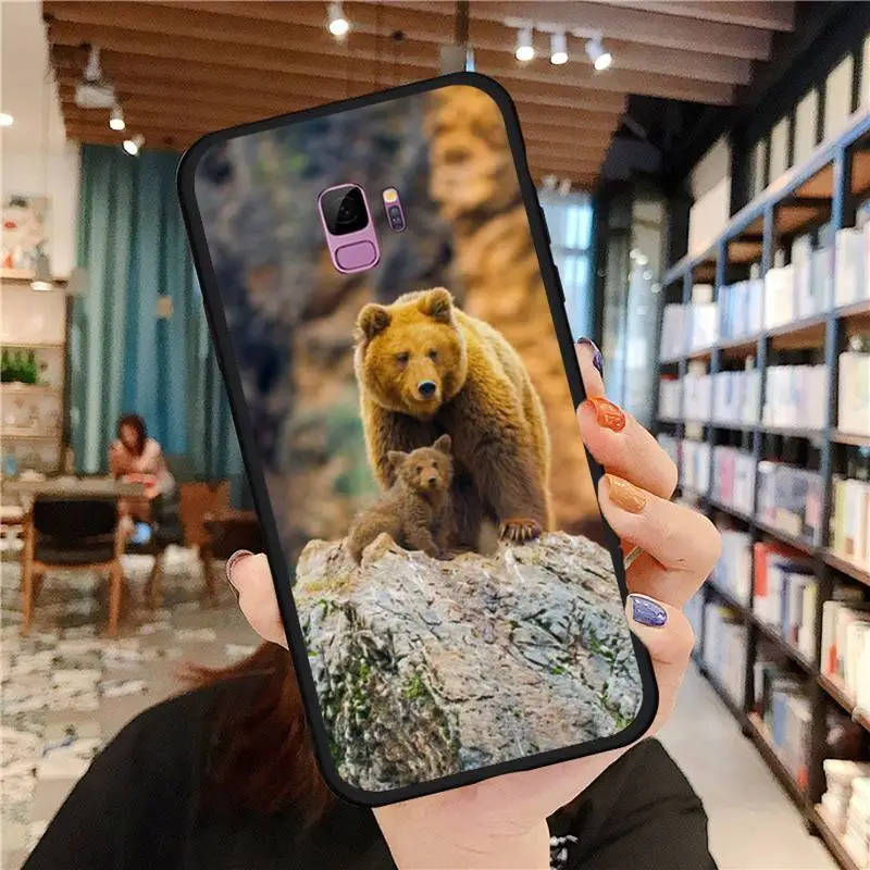

Lonely Alaska Brown Bear Phone Case For Samsung galaxy S 7 8 9 10 20 edge A 6 10 20 30 50 51 70 note 10 plus