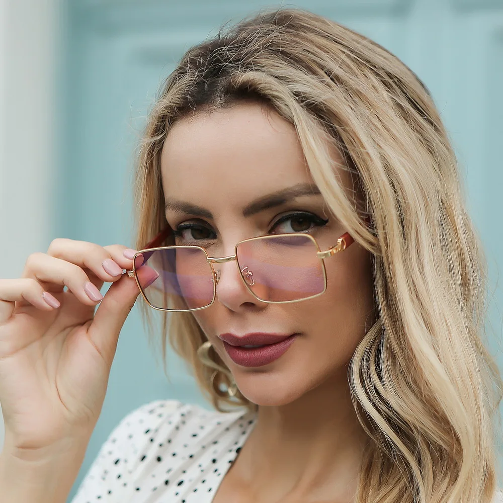 

Новинка 2021, маленькие квадратные очки с цветной пленкой под дерево, Модные металлические солнцезащитные очки для мужчин и женщин, уличные с...