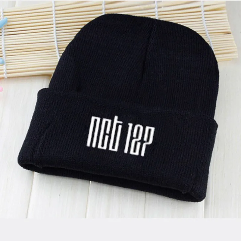 Black Kpop NCT127 логотип Skullies Beanies Зима Осень теплая черная шерстяная шапка трикотажная шапка мужская женская NCT 127 вентиляторы подарки, Прямая поставка - Color: Black