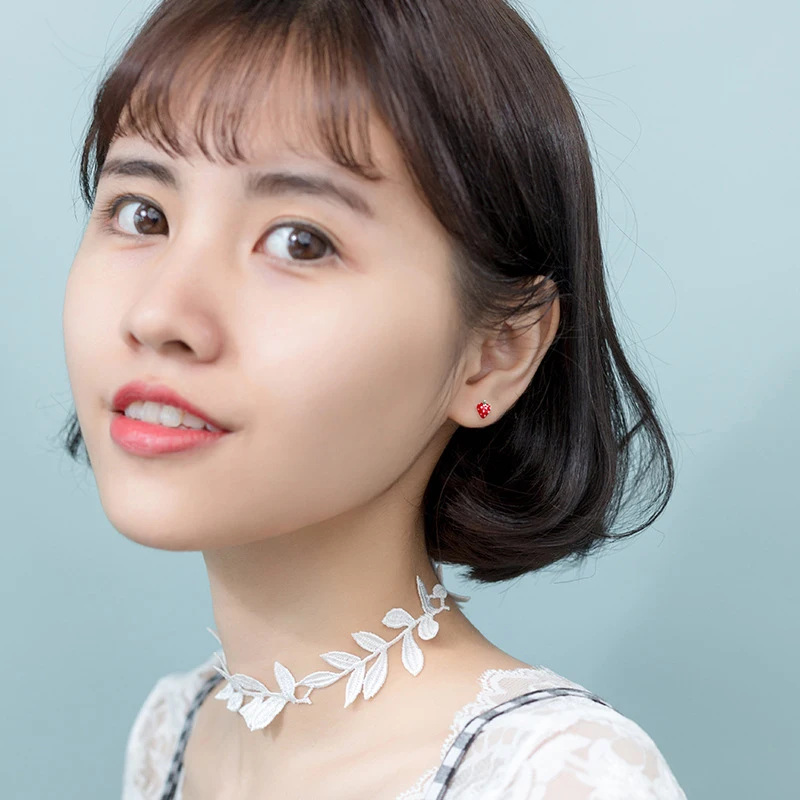 Colusiwei симпатичная эмалированная клубника серьги гвоздики для женщин не вызывает