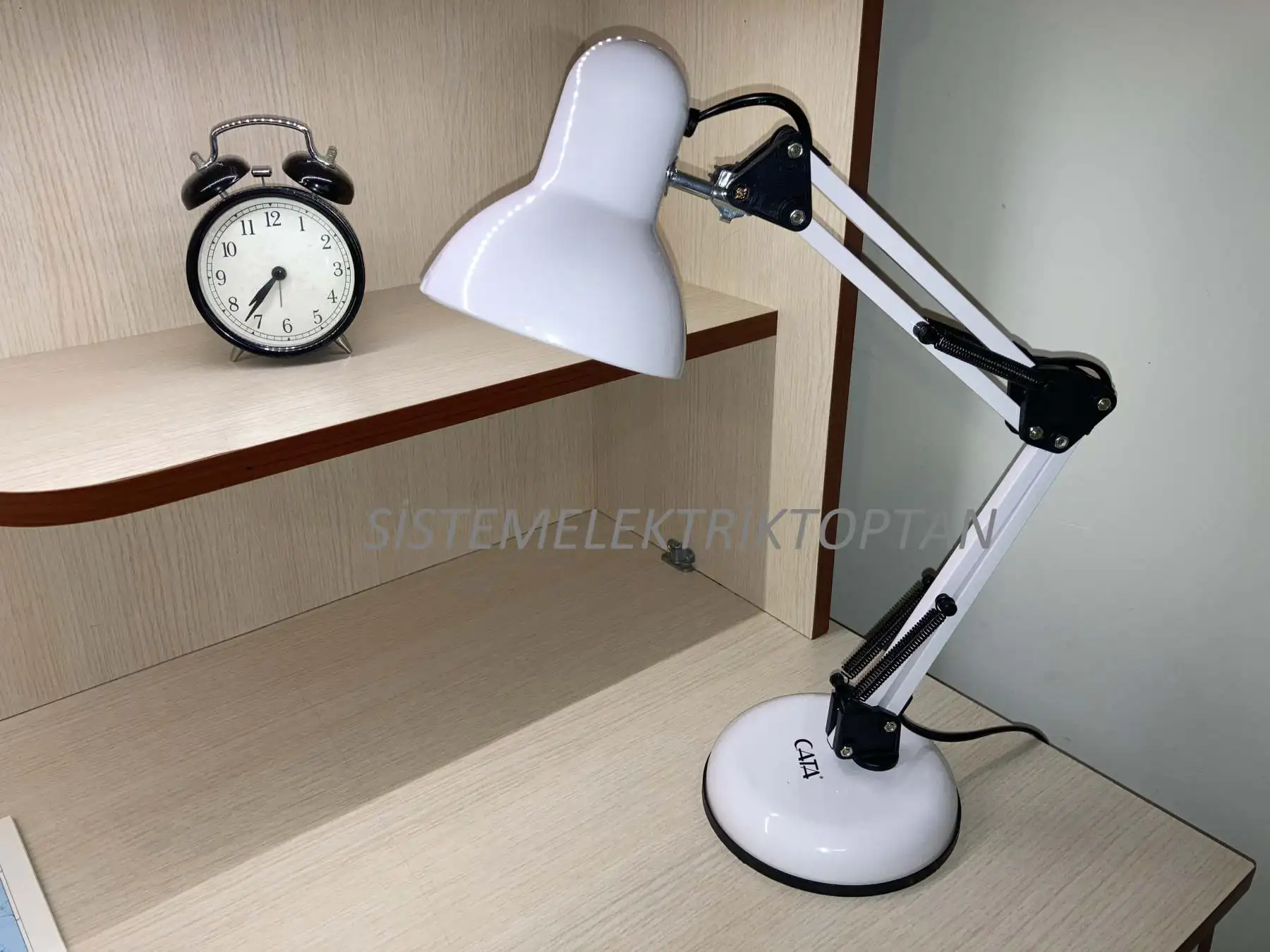 

CATA TABLE LAMP ACROBAT MOVING NEW YORK CT-8405