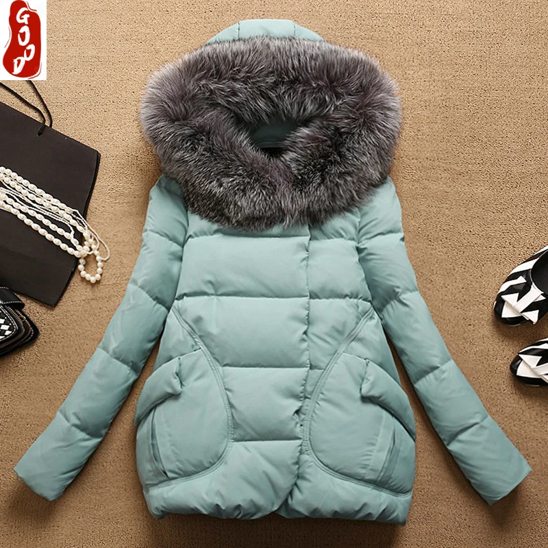 

Пуховик женский зимний на 90% утином пуху, с капюшоном