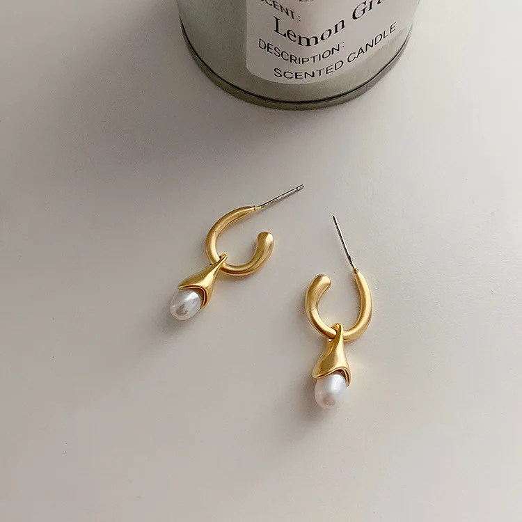

New Anti Allergy Delicate Irregular S925 Needle 14K Matte Gold Pearl Inserted Drop Earrings Women's Simple Versatile Accessories
