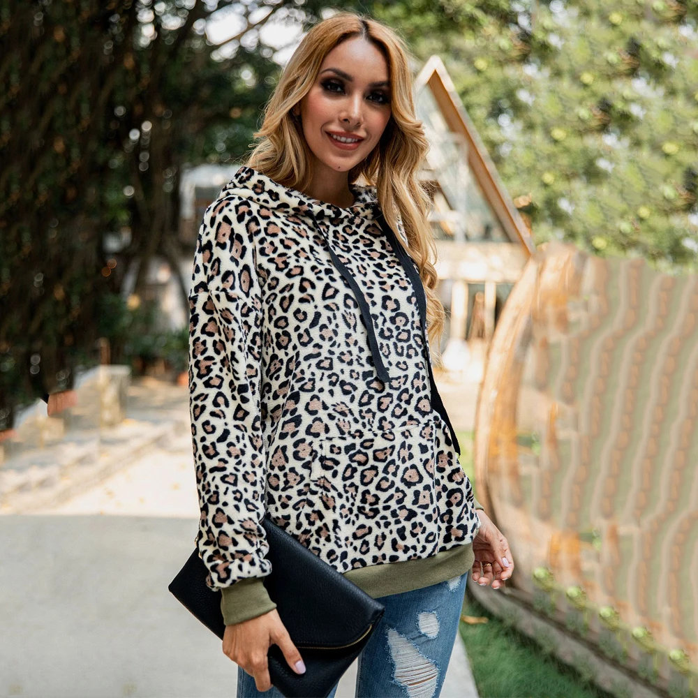 Осенне-зимняя толстовка с капюшоном из искусственного меха леопардовым принтом