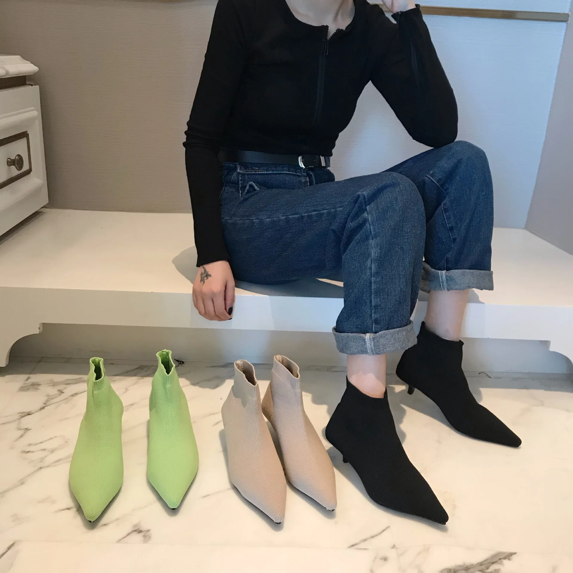 Короткие эластичные вязаные носки женские ботинки с острым носком короткие