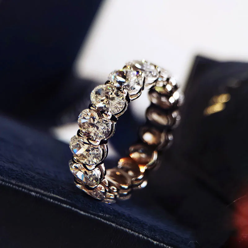 Роскошное женское маленькое кольцо с овальным камнем обручальное из настоящего