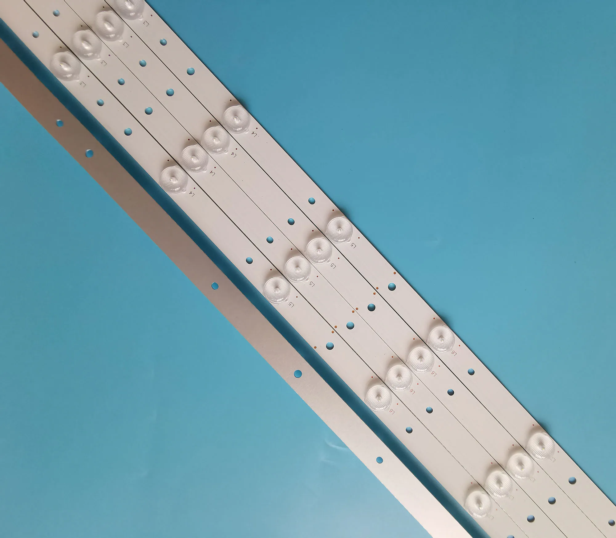 842 5 мм 10*3V светодиодный Подсветка бар для 43PFT4131 43PFS5301 GJ-2K15-430-D510 GJ-2K16-430-D510-V4 01Q58-A BDM4350 |