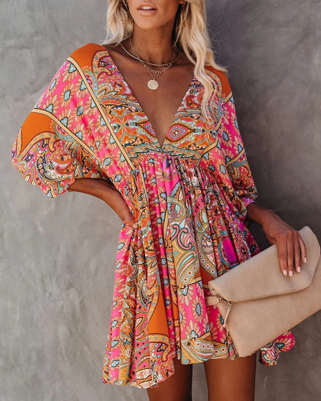 

Women V-Neck Ethnic Print Ruched Casual Dress Bodycon Dress Mini Dress Elegant Party Dress
