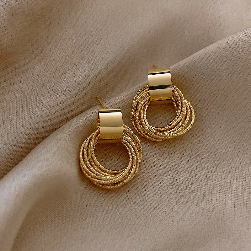 

Retro Earring Metallic Gold Multiple Small Circle Pendant Earrings Jewelry Fashion Wedding Party Unusual Earrings for Woman