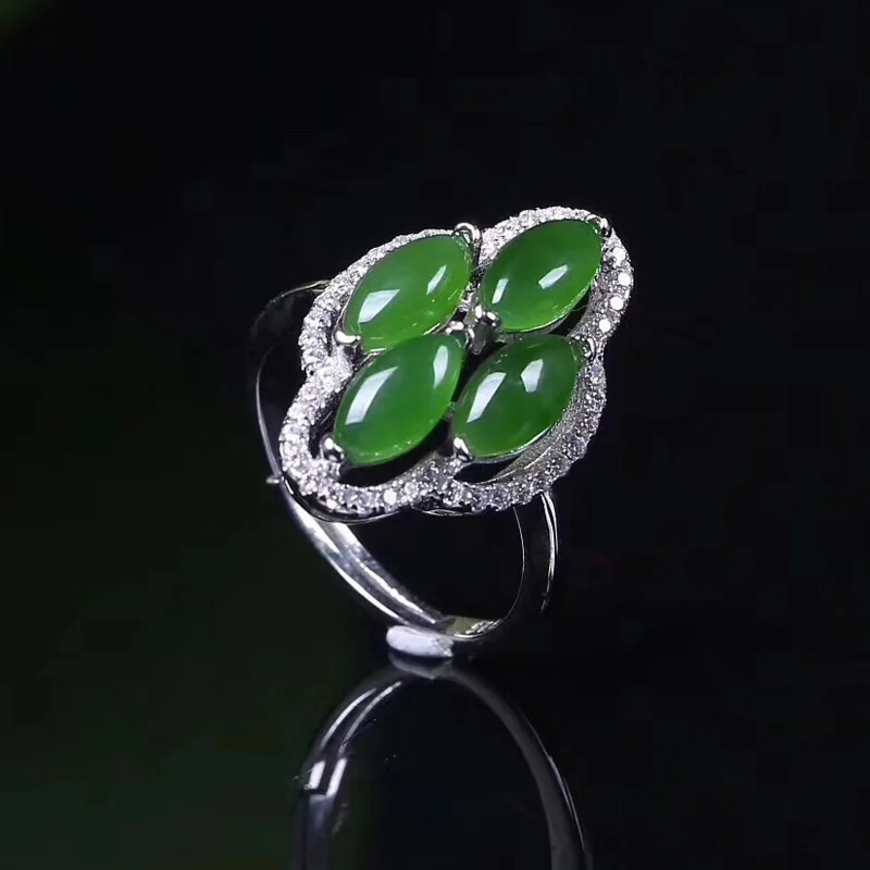 

925