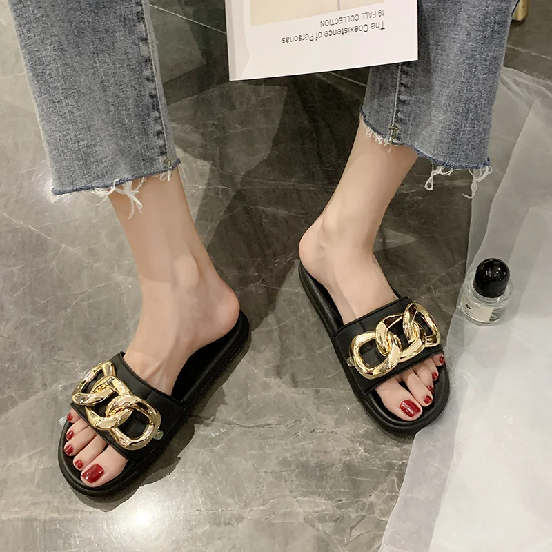 Шлепанцы женские на плоской подошве сланцы модная мягкая пляжная обувь