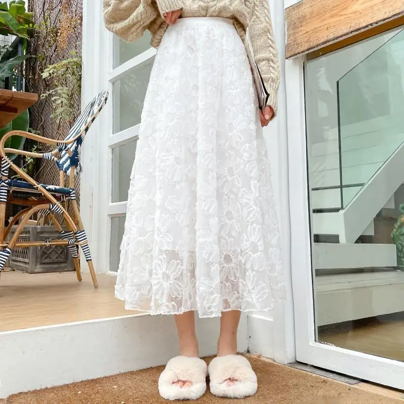 

Женская Элегантная универсальная юбка, мягкая драпированная кружевная юбка с цветочной вышивкой в Корейском стиле, трапециевидная юбка, ул...