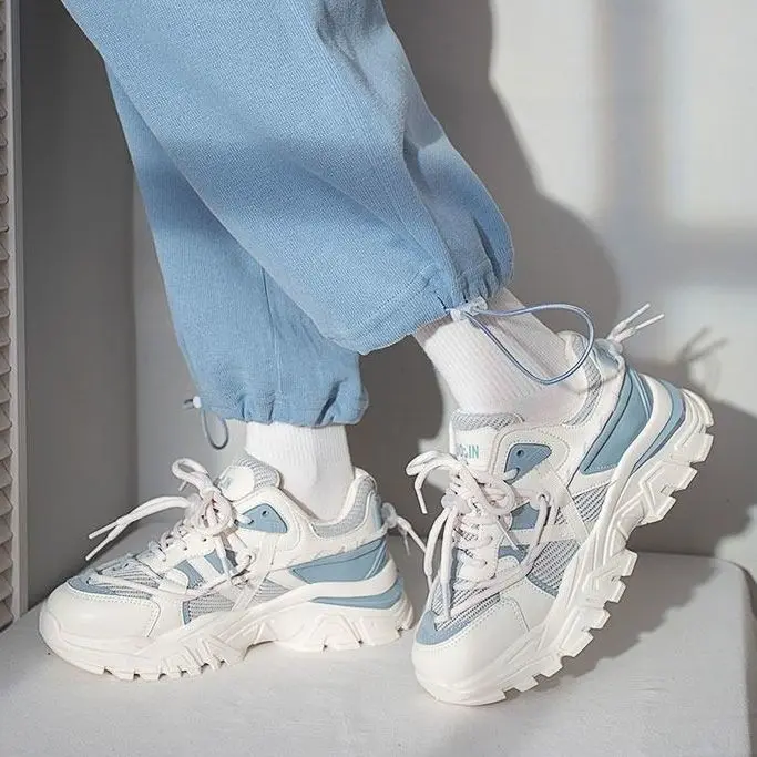 

Новые весенние женские повседневные туфли, модные износостойкие туфли, легкие туфли, повышенная износостойкая обувь, дышащие сочетающиеся ...