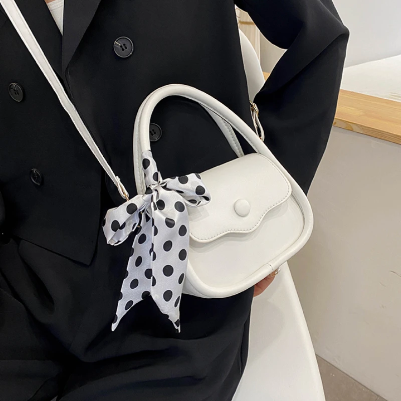 

Новая Элегантная женская сумка для телефона, простая модная женская маленькая сумка-мессенджер на плечо с клапаном, женская сумочка из иску...