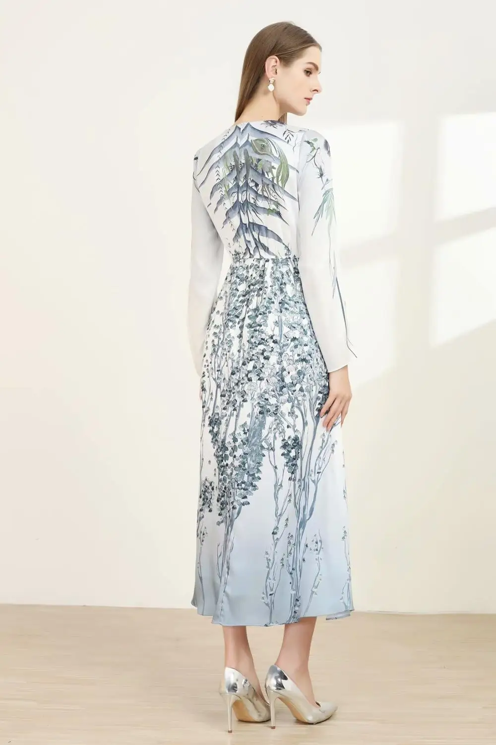 

COLOREE Spring Autumn Women Long Dress Runway Designer Floral Flower Print Round Neck Long Sleeve Vintage Dress For Female New